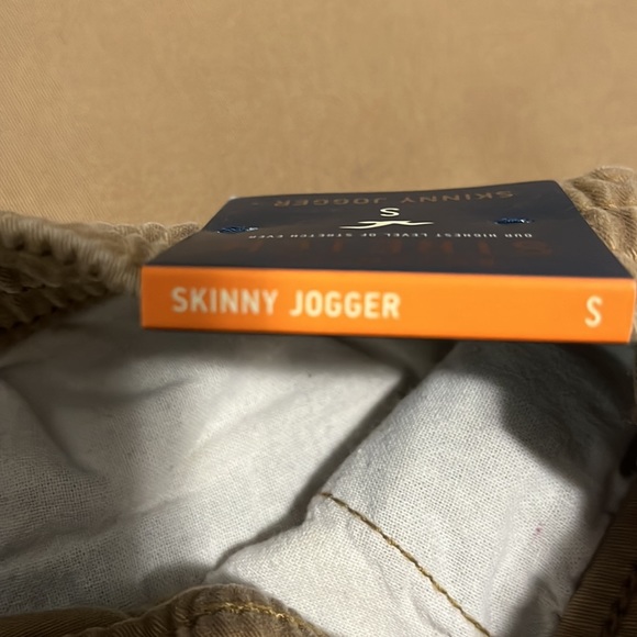 Brand new American Eagle joggers - Picture 4 of 6